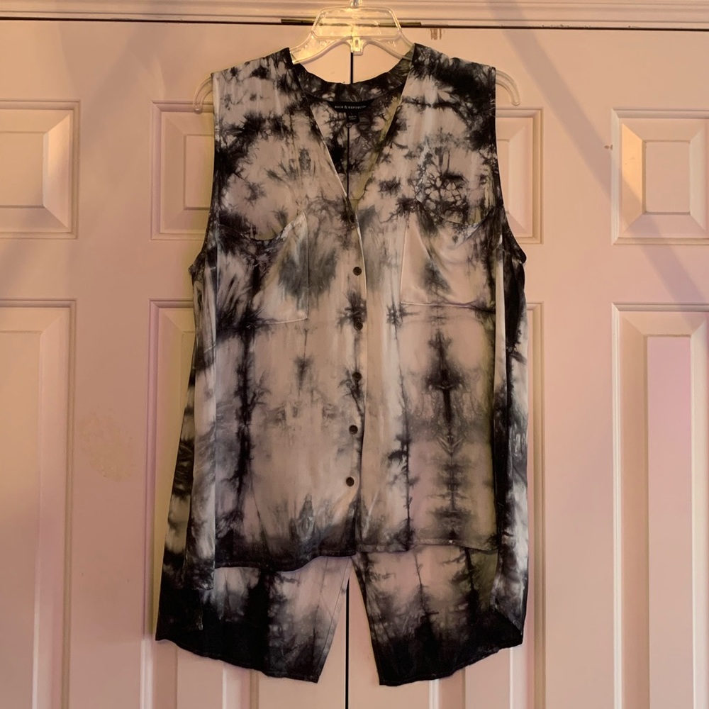 Rock & Republic Flowy Sleeveless Top